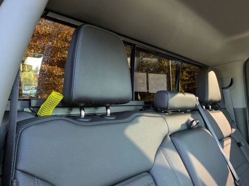 Used 2022 GMC Sierra 3500 Denali w/ Denali Ultimate Package image 39