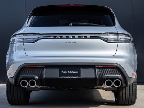 Certified 2026 Porsche Macan AWD/4WD image 10