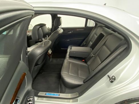 Used 2013 Mercedes-Benz S 550 4MATIC w/ Sport Pkg image 38