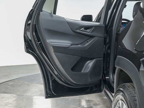 Used 2026 Chevrolet Equinox LT FWD image 25