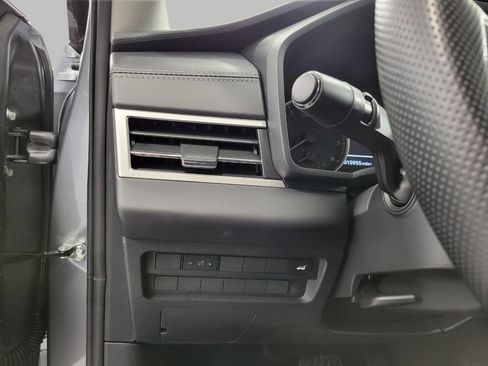 Used 2024 Mitsubishi Outlander AWD image 10