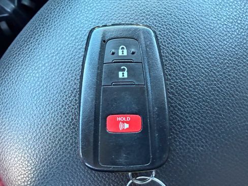 Certified 2025 Toyota RAV4 XLE AWD/4WD image 27