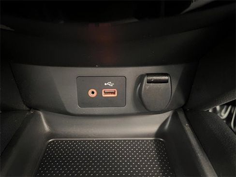 Used 2020 Nissan Rogue SV image 24