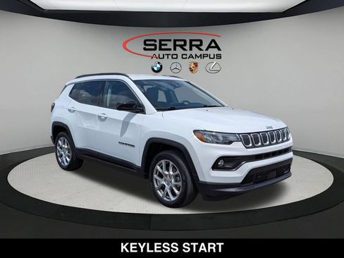Used 2022 Jeep Compass Latitude AWD/4WD image 14