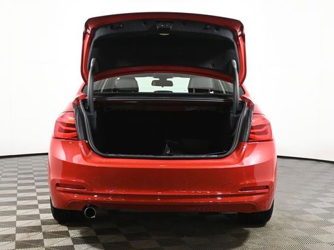 Used 2018 BMW 320i xDrive Sedan w/ Convenience Package image 37