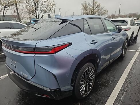 Used 2024 Lexus RZ 450e Premium w/ Accessory Package (2T) image 4