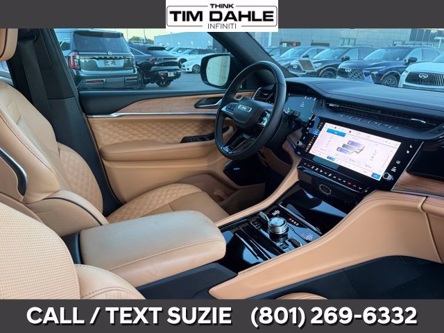 Used 2026 Jeep Grand Cherokee Summit w/ Obsidian Package AWD/4WD image 11