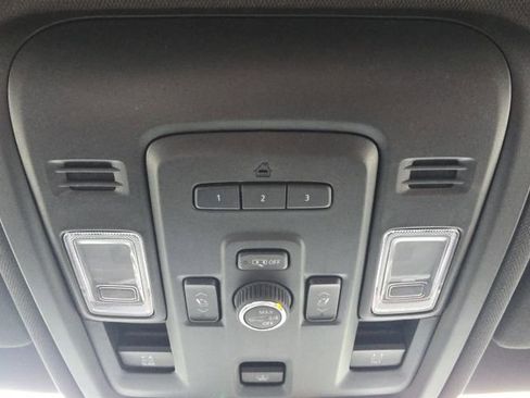 Used 2023 GMC Yukon AT4 w/ Technology Package image 44