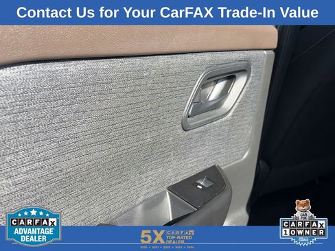 Used 2023 Nissan Rogue S image 29