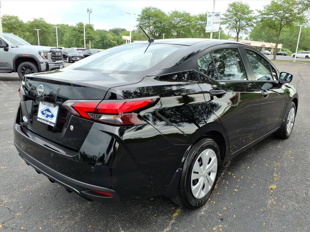 Used 2025 Nissan Versa S w/ Trunk Package FWD image 7