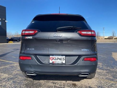 Used 2016 Jeep Cherokee Latitude w/ Comfort/Convenience Group image 10