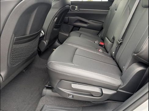 New 2026 Kia Sorento S image 8