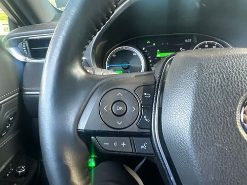 Used 2024 Toyota Venza Nightshade AWD/4WD image 18