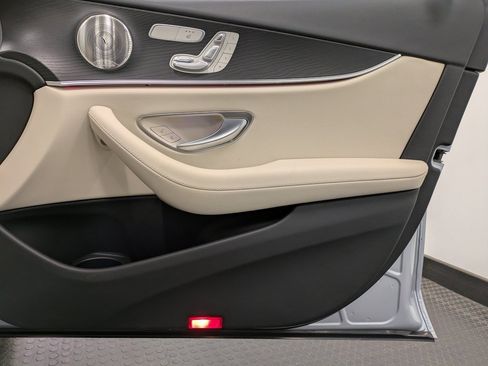 Used 2023 Mercedes-Benz E 350 4MATIC Sedan image 27