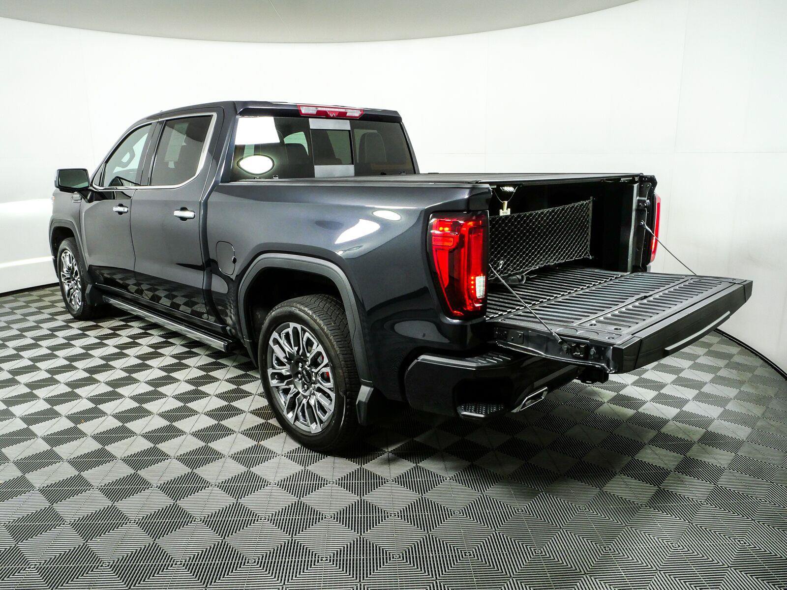 Used 2024 GMC Sierra 1500 Denali Ultimate AWD/4WD image 33