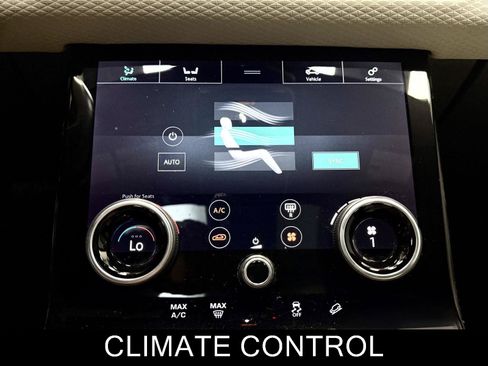 Used 2018 Land Rover Range Rover Velar S AWD/4WD image 27