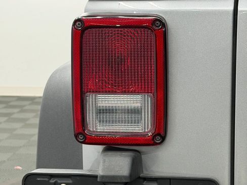 Used 2017 Jeep Wrangler Unlimited Sport w/ Connectivity Group AWD/4WD image 13