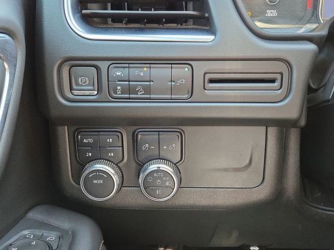 Used 2021 GMC Yukon AT4 w/ Rear Media and Nav Package image 26