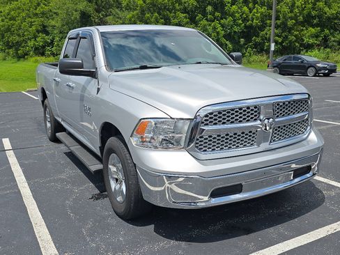 Used 2017 RAM 1500 Classic SLT AWD/4WD image 1
