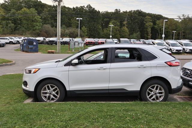 Used 2024 Ford Edge SEL w/ Convenience Package AWD/4WD image 3