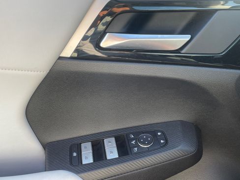 Used 2025 Mitsubishi Outlander SE AWD/4WD image 19