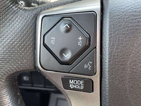 Used 2022 Toyota Tacoma SR5 w/ Technology Package RWD image 19