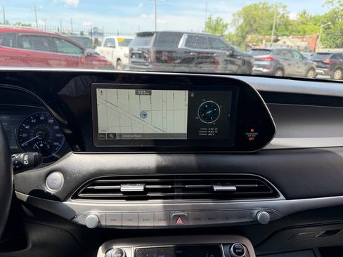 Used 2021 Hyundai Palisade SEL w/ Premium Package FWD image 14