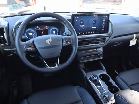 New 2025 Ford Bronco Sport Outer Banks image 2