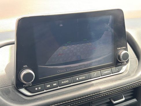 Used 2023 Nissan Rogue S AWD/4WD image 8