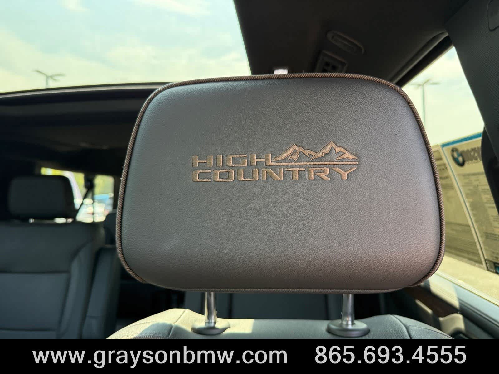 Used 2024 Chevrolet Suburban High Country w/ Premium Package AWD/4WD image 33