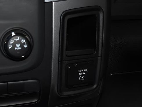 Used 2023 RAM 1500 Classic SLT AWD/4WD image 29