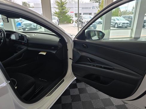 New 2026 Hyundai Elantra SEL Sport Premium FWD image 39