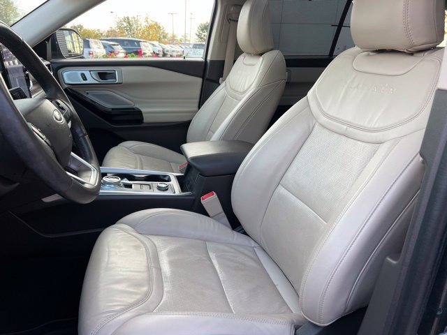 Used 2023 Ford Explorer Platinum w/ Technology Package AWD/4WD image 24