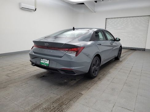 Used 2023 Hyundai Elantra SEL FWD image 9