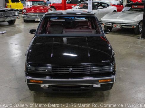 Used 1988 Oldsmobile Toronado Trofeo image 11