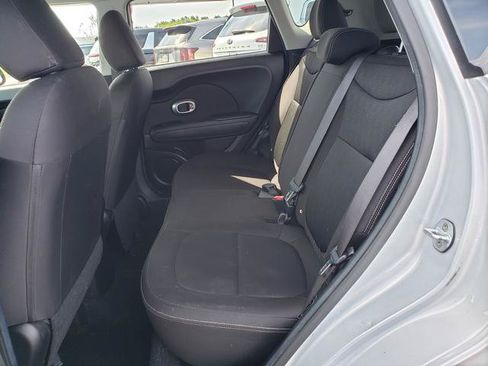 Used 2016 Kia Soul FWD image 12