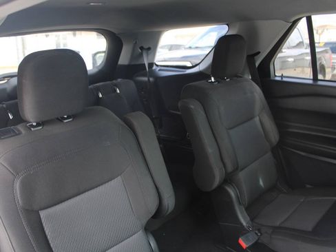 Used 2022 Ford Explorer XLT AWD/4WD image 11