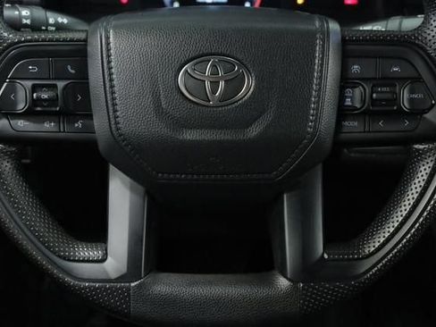 Used 2025 Toyota Tacoma SR5 AWD/4WD image 14
