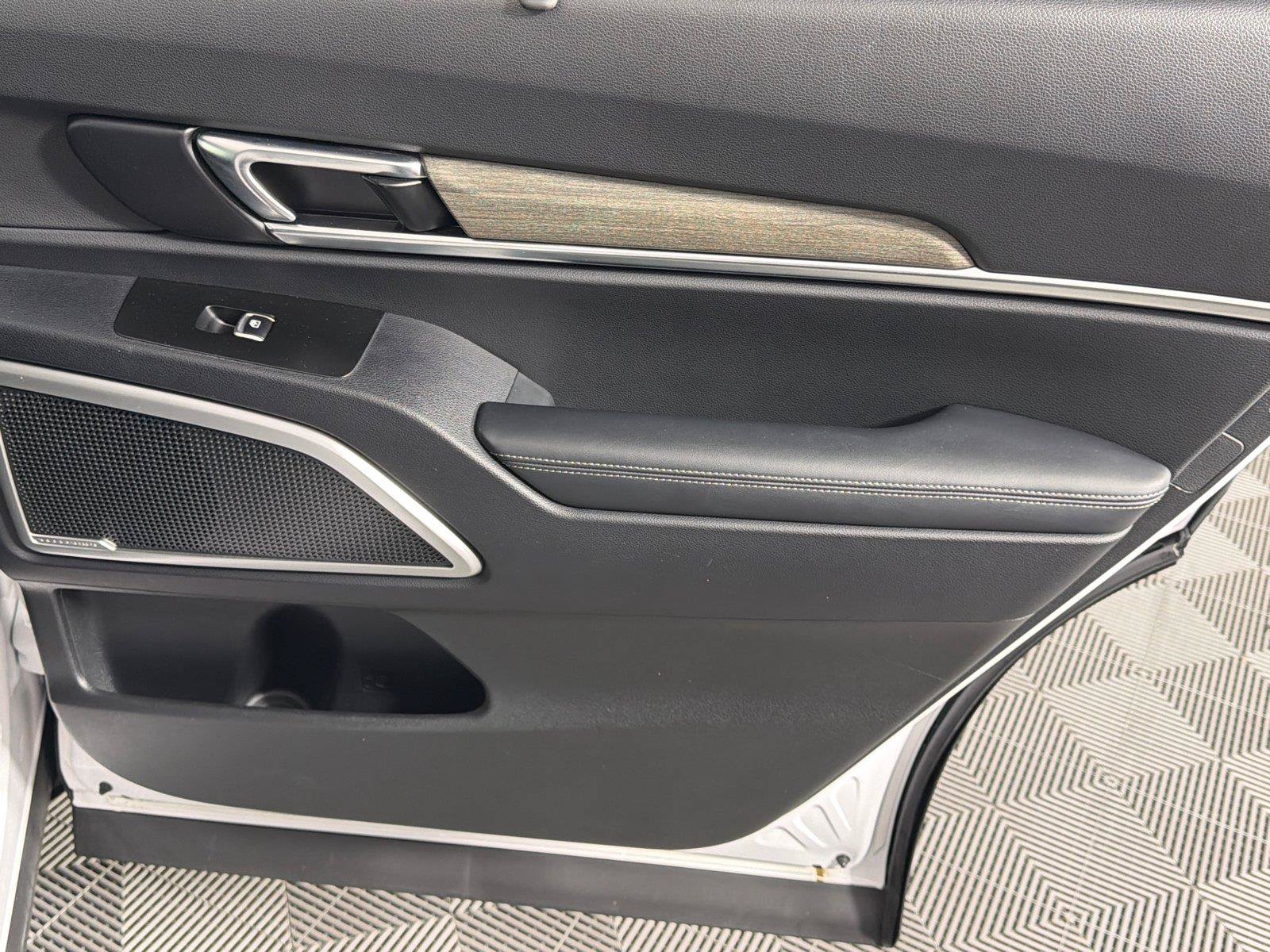 Used 2022 Kia Telluride EX FWD image 16