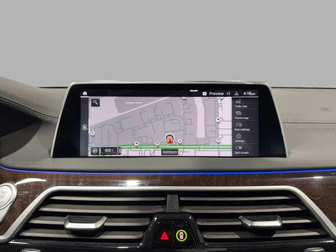 Used 2022 BMW 750i xDrive w/ M Sport Package image 39