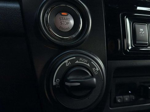 Used 2023 Nissan Titan SV w/ SV Convenience Package AWD/4WD image 12