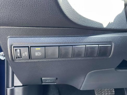 Used 2025 Toyota Corolla SE FWD image 25