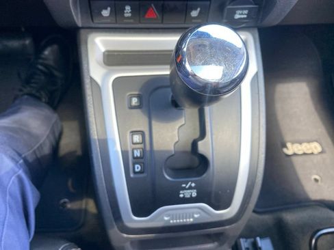 Used 2017 Jeep Compass High Altitude AWD/4WD image 21