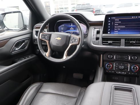 Certified 2024 Chevrolet Suburban High Country image 14