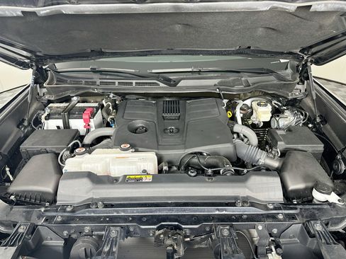 Used 2024 Toyota Tundra Limited AWD/4WD image 33