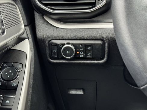 Certified 2023 Ford Explorer XLT w/ Equipment Group 202A image 34