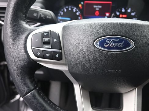 Used 2023 Ford Explorer XLT w/ Equipment Group 202A RWD image 15