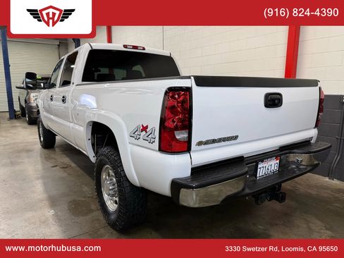 Used 2007 Chevrolet Silverado 2500 LT w/ Heavy-Duty Power Package image 5