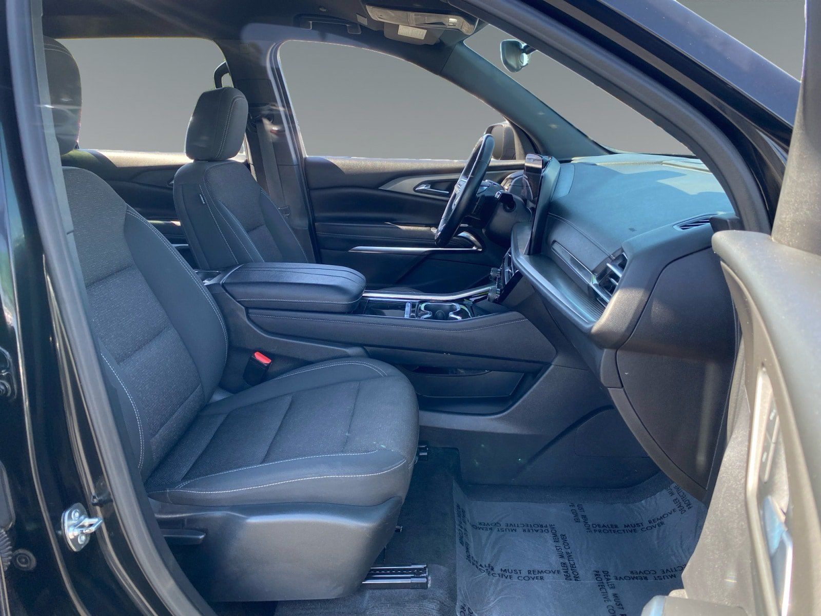 Used 2024 Chevrolet Traverse LT FWD image 15