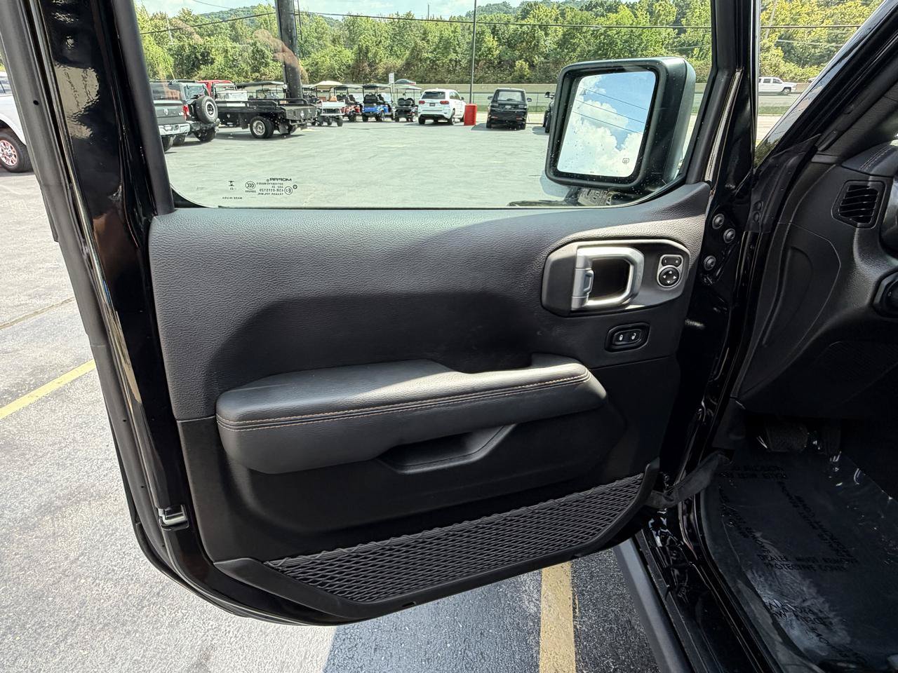 Used 2023 Jeep Wrangler Unlimited Rubicon 392 w/ Dual Top Group AWD/4WD image 12